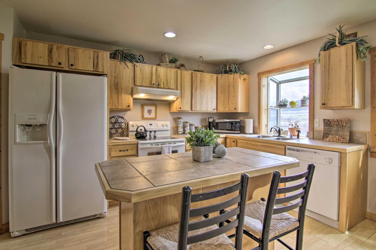 Airy Emigrant Townhome With Sweeping Mtn Views! Esterno foto