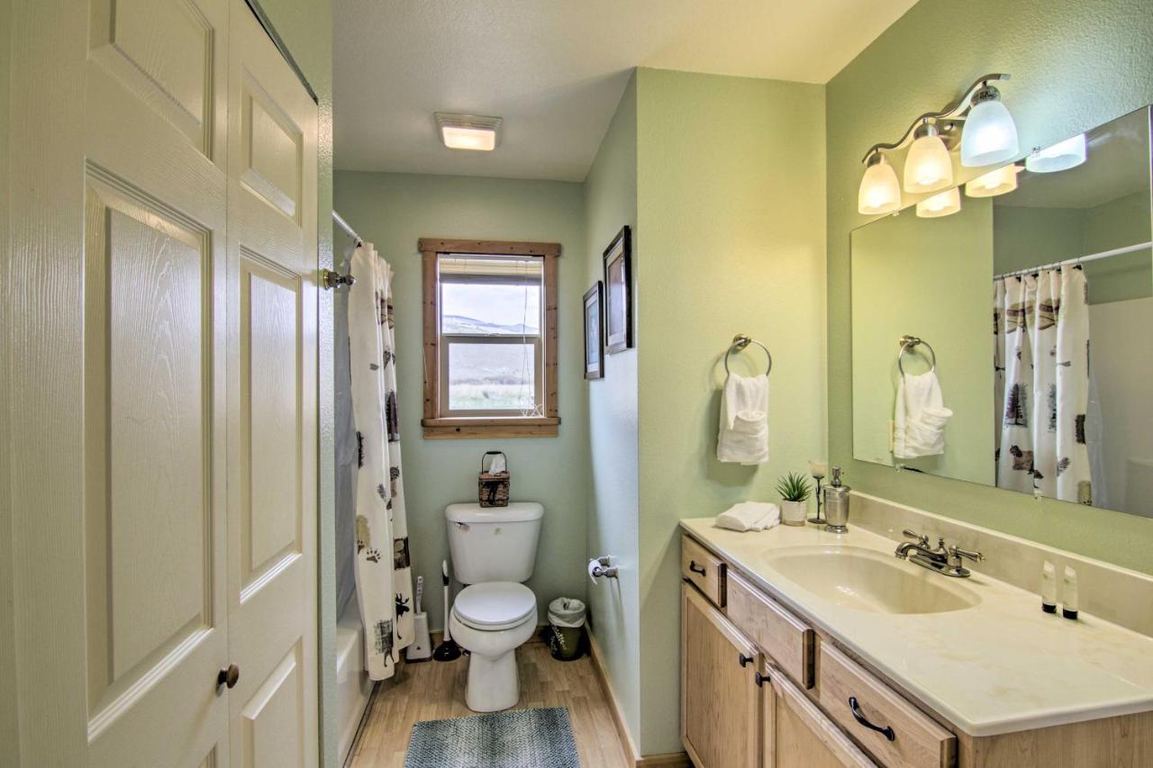 Airy Emigrant Townhome With Sweeping Mtn Views! Esterno foto